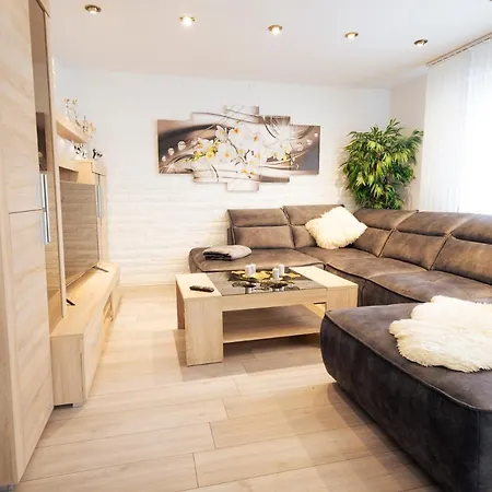 Truth Fuer 5 - King Size Betten, Kamin, Garten, Xxl Couch, Smart-Tv Dortmund Buitenkant foto