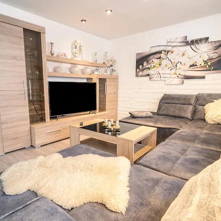 Truth Fuer 5 - King Size Betten, Kamin, Garten, Xxl Couch, Smart-Tv Dortmund Buitenkant foto
