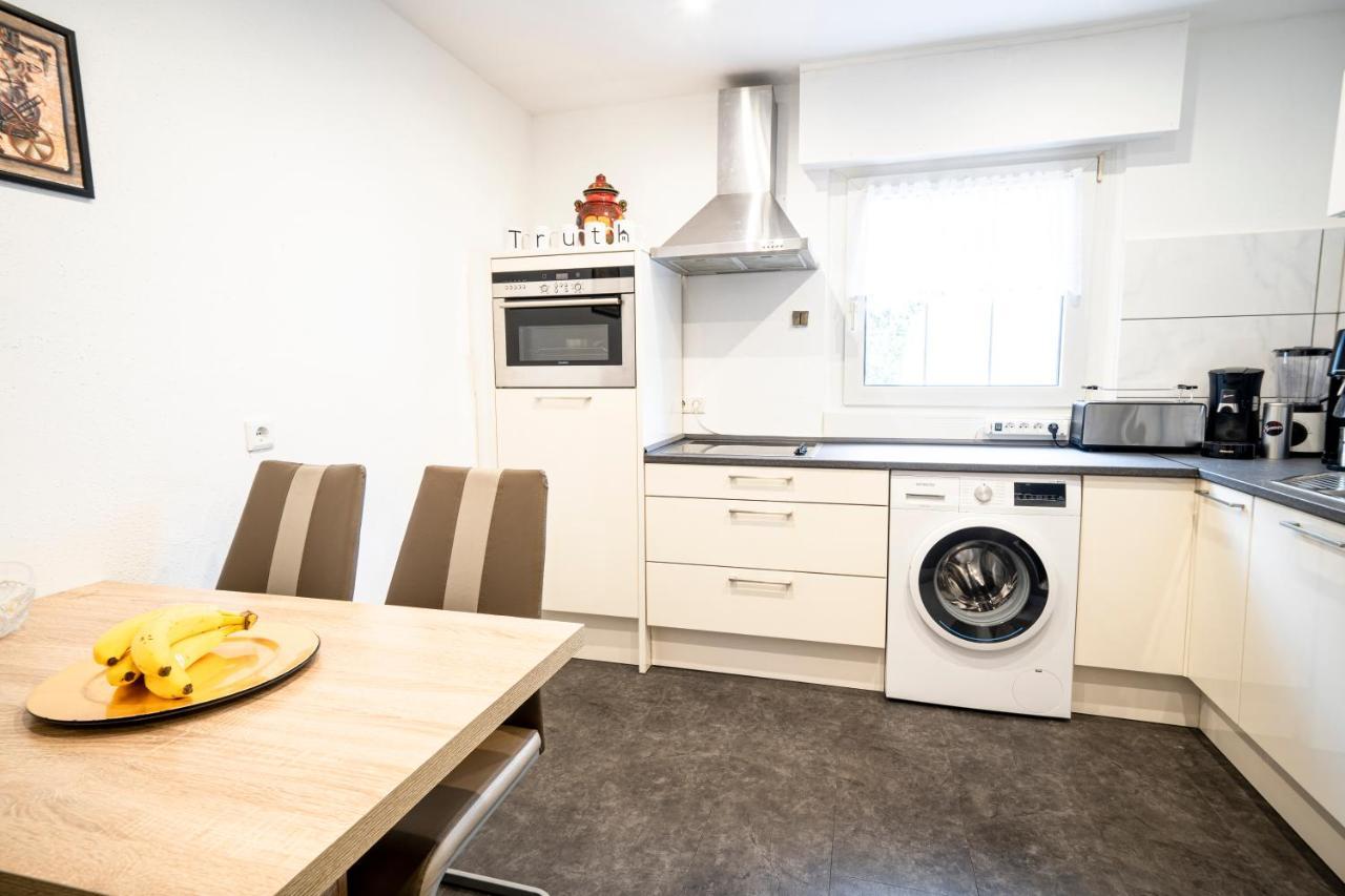 Truth Fuer 5 - King Size Betten, Kamin, Garten, Xxl Couch, Smart-tv Apartment *